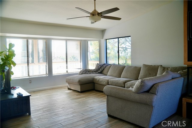 Image 11 of 31 For 14380 Moonridge Drive