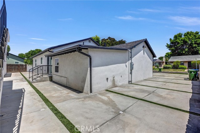 18152 Sunburst Street, Northridge CA: https://media.crmls.org/medias/8bb710e7-25d4-4bfc-ae88-4ae9adbe7a4f.jpg
