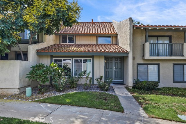 1505 Camelot Drive, Corona CA: https://media.crmls.org/medias/8bb78bd4-22e1-4159-89aa-1981c2b665f5.jpg