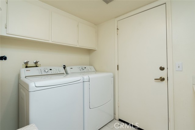 21714 Agajanian Lane, Saugus CA: https://media.crmls.org/medias/8bb7aa99-3f28-4db5-9eff-8406559349c8.jpg