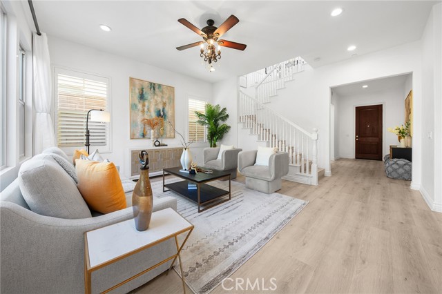 119 cordial, Irvine CA: https://media.crmls.org/medias/8bb88004-fdd0-41b9-a34e-cd5929c60006.jpg