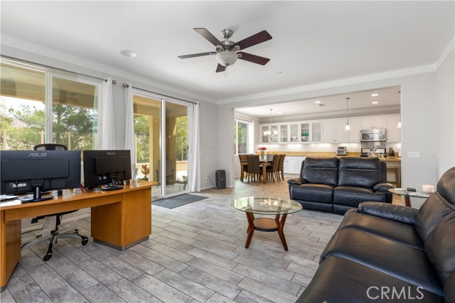 Detail Gallery Image 8 of 38 For 25430 Temescal Valley Ln, Corona,  CA 92883 - 4 Beds | 2/1 Baths