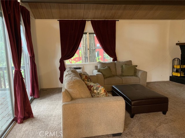 Detail Gallery Image 10 of 21 For 23606 Crest Forest Dr, Crestline,  CA 92325 - 2 Beds | 1 Baths