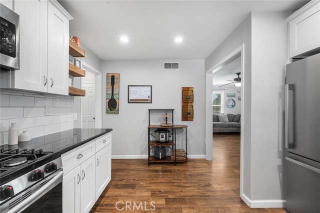 Detail Gallery Image 14 of 49 For 8506 Conway Dr, Riverside,  CA 92504 - 3 Beds | 1/1 Baths