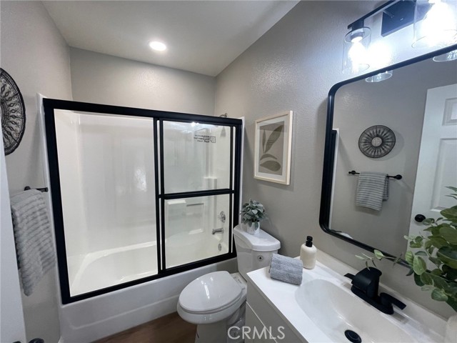 Detail Gallery Image 4 of 12 For 44689 La Paz Rd, Temecula,  CA 92592 - 2 Beds | 2 Baths