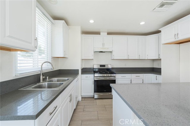 2157 242nd Street, Lomita CA: https://media.crmls.org/medias/8bba22e6-0cd1-487e-b203-a55b51125439.jpg