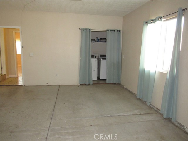10517 50th Street, Jurupa Valley CA: https://media.crmls.org/medias/8bbbaeb6-7b7e-4274-ae6f-561dc6deaad1.jpg