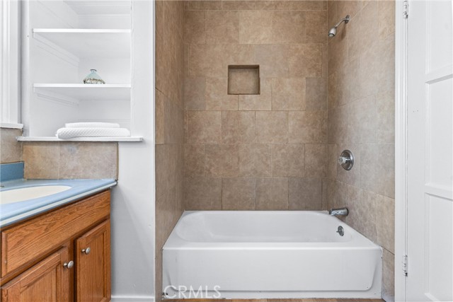 Detail Gallery Image 16 of 26 For 11431 See Dr, Whittier,  CA 90606 - 4 Beds | 2 Baths