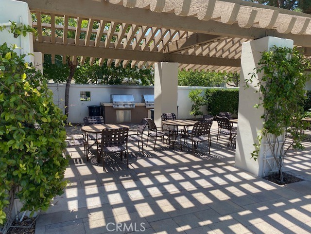 49 Eaglecreek, Irvine CA: https://media.crmls.org/medias/8bbc3245-7787-4154-8ac5-da030a66241b.jpg