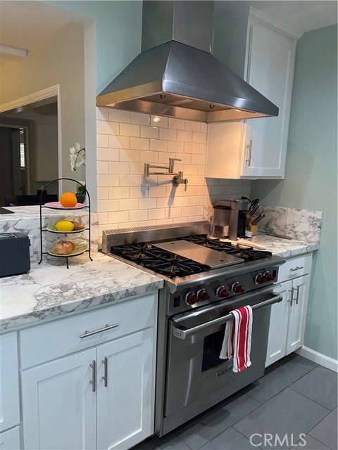 4125 Bakman Avenue, Studio City CA: https://media.crmls.org/medias/8bbcc952-233e-49c3-bdc6-aed2242a18a1.jpg