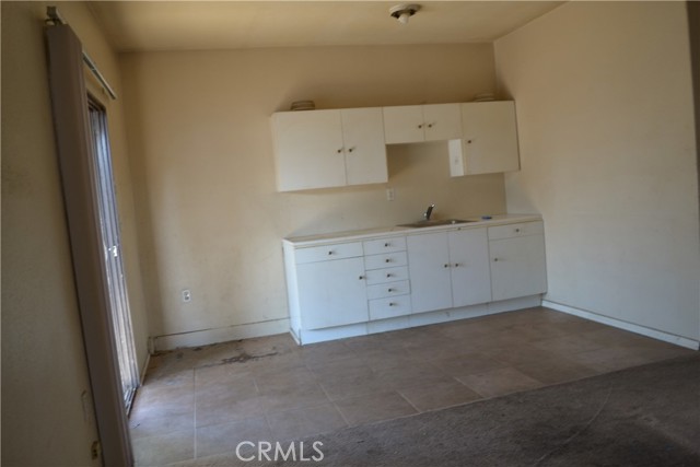 2121 N Pass Avenue, Burbank CA: https://media.crmls.org/medias/8bbcd8e6-e20c-41f2-a561-fc4b5b7fdf85.jpg