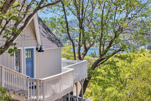 Detail Gallery Image 1 of 61 For 28720 Zion Dr, Lake Arrowhead,  CA 92352 - 4 Beds | 3 Baths