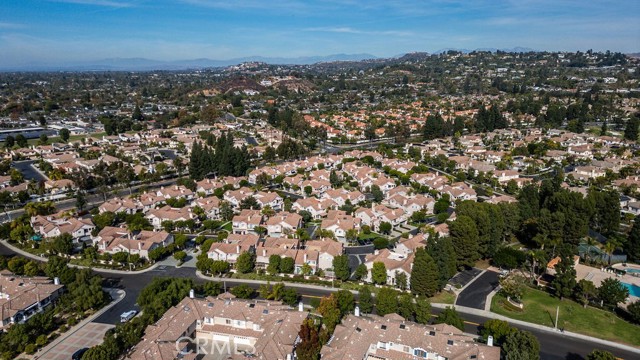 Detail Gallery Image 27 of 37 For 12690 Homestead, Tustin,  CA 92782 - 2 Beds | 2/1 Baths