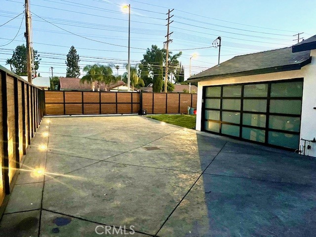 Detail Gallery Image 11 of 12 For 22135 Vanowen St, Canoga Park,  CA 91303 - 3 Beds | 2 Baths