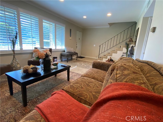 Detail Gallery Image 10 of 44 For 10098 Fall River Ct, Fountain Valley,  CA 92708 - 3 Beds | 2/1 Baths