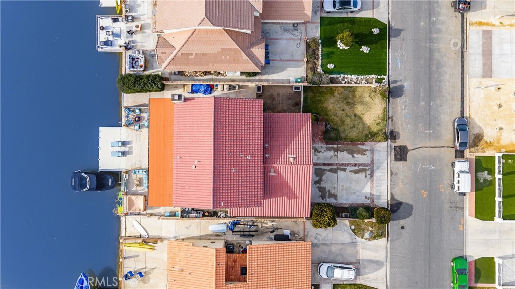 https://media.crmls.org/medias/8bbff86f-cab4-475b-a9c3-71fd34115222.jpg?preset=X-Large
