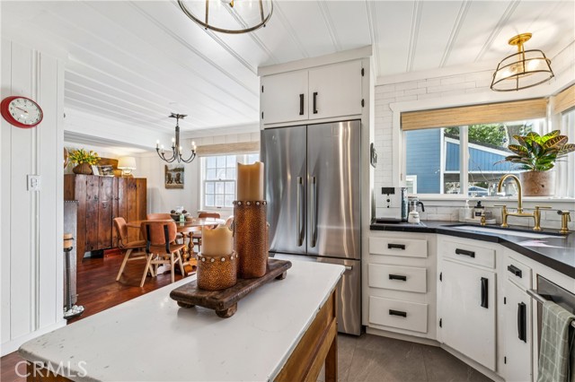 Detail Gallery Image 5 of 40 For 230 Maple, Lake Arrowhead,  CA 92352 - 3 Beds | 3 Baths