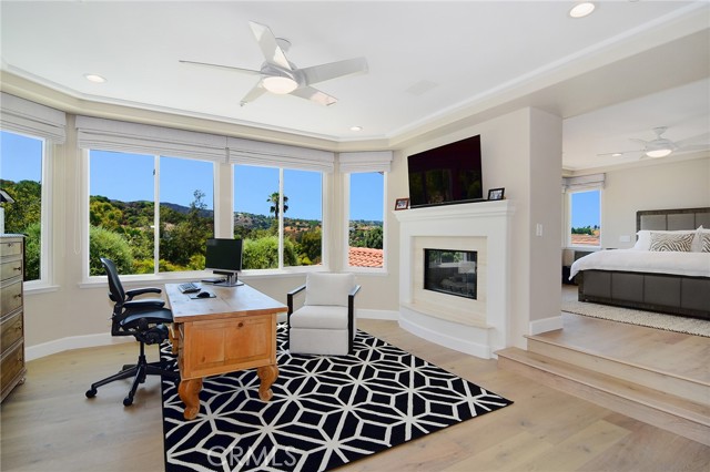 Detail Gallery Image 21 of 50 For 3941 Rock Hampton Dr, Tarzana,  CA 91356 - 5 Beds | 3 Baths