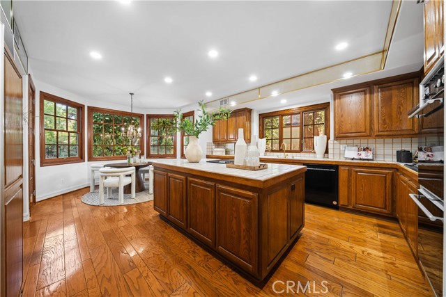 Image 15 of 49 For 1416 Wilson Avenue