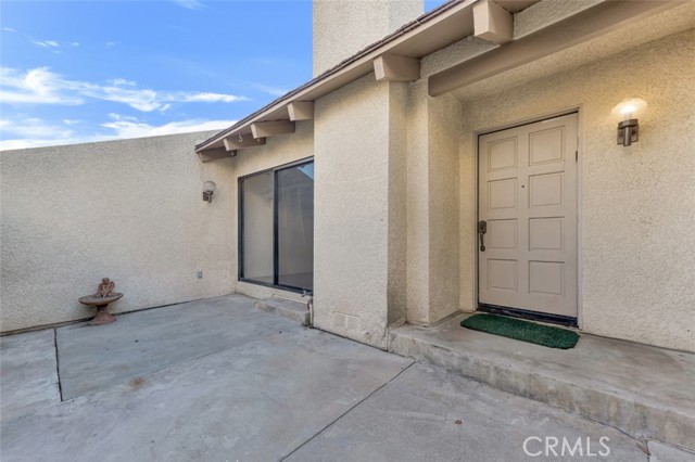 Detail Gallery Image 3 of 41 For 18423 Collins St a,  Tarzana,  CA 91356 - 2 Beds | 1/1 Baths