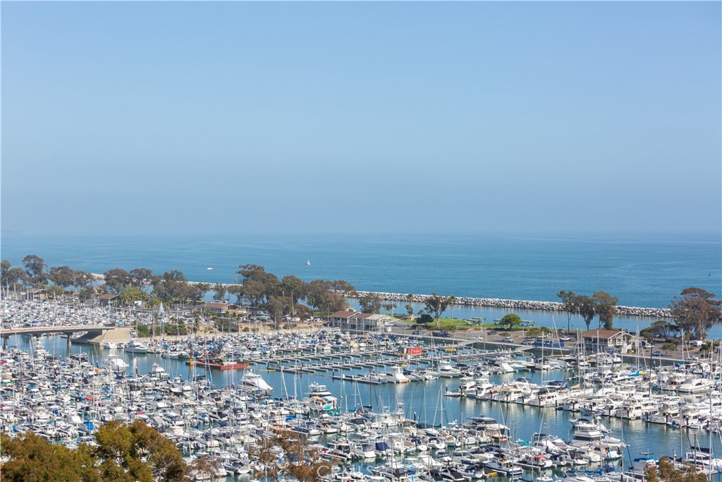 8bc159a0 7210 4435 8041 0ac654080e28