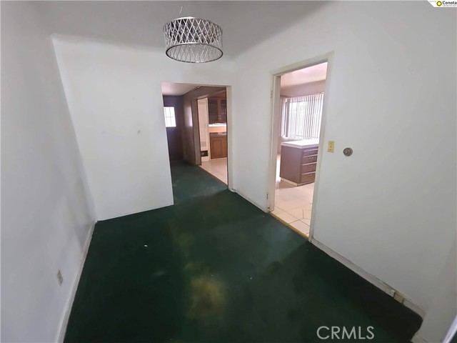 Detail Gallery Image 6 of 27 For 3581 E Alta, Fresno,  CA 93702 - 3 Beds | 2 Baths