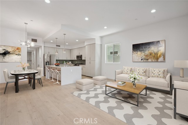 Detail Gallery Image 2 of 18 For 1746 Garfield Pl #101,  Los Angeles,  CA 90028 - 2 Beds | 2/1 Baths