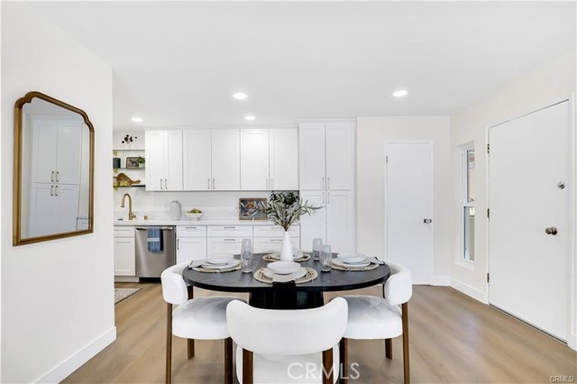 970 Palm, 200 photo 11