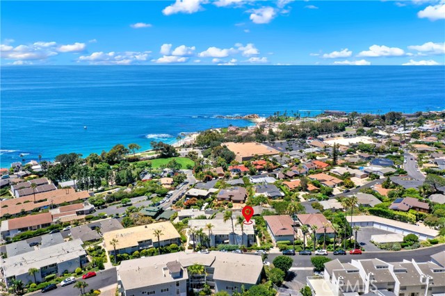 21692 Ocean Vista Drive, Laguna Beach CA: https://media.crmls.org/medias/8bc3ec9b-8cba-4f7a-bafb-49312b4144a3.jpg