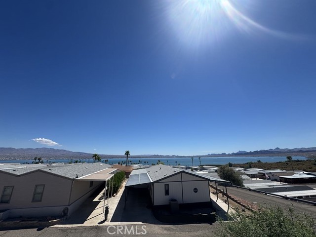 230 Thunderhead 2, Havasu Lake, CA 92363 Lane, Needles CA: https://media.crmls.org/medias/8bc419bc-41f7-4d84-b0d1-184eefb9d959.jpg