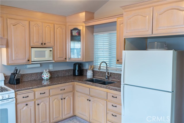 Detail Gallery Image 7 of 30 For 3446 Briarvale St, Corona,  CA 92879 - 4 Beds | 2 Baths