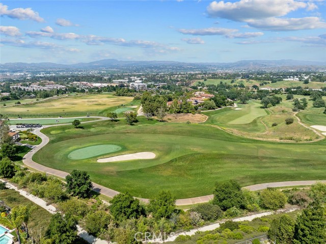 25769 Oak Leaf Court, Valencia CA: https://media.crmls.org/medias/8bc4d628-ed57-4039-9ab0-13c4fe07f1e1.jpg