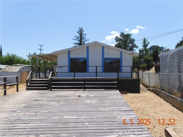 12980 Island Drive, Clearlake Oaks CA: https://media.crmls.org/medias/8bc560ee-0a57-49d0-8e39-5dafdc07f2d2.jpg