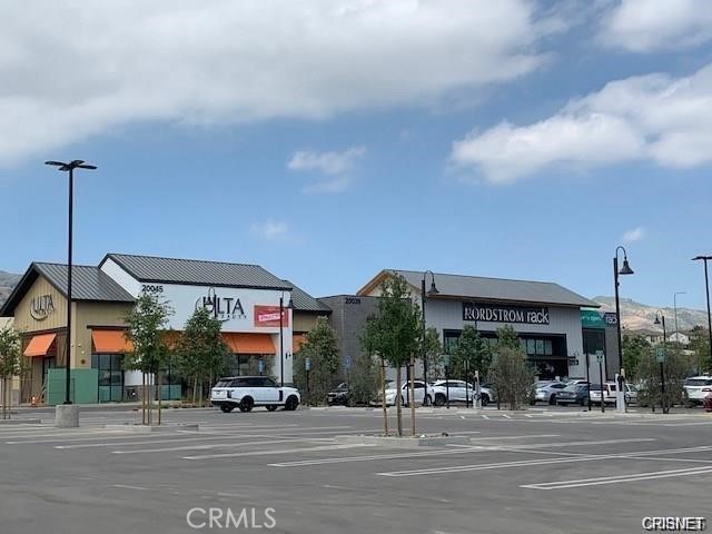 11527 N Darcy, Porter Ranch CA: https://media.crmls.org/medias/8bc57e74-674a-4178-bafa-9a31143f2ffd.jpg