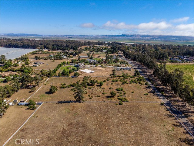 1255 Viva Way, Nipomo CA: https://media.crmls.org/medias/8bc6b66b-2a9c-4d08-987f-b90311a5e365.jpg