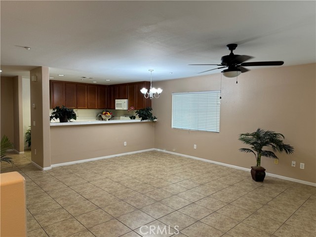 Detail Gallery Image 10 of 27 For 25886 Iris Ave #B,  Moreno Valley,  CA 92551 - 2 Beds | 2/1 Baths