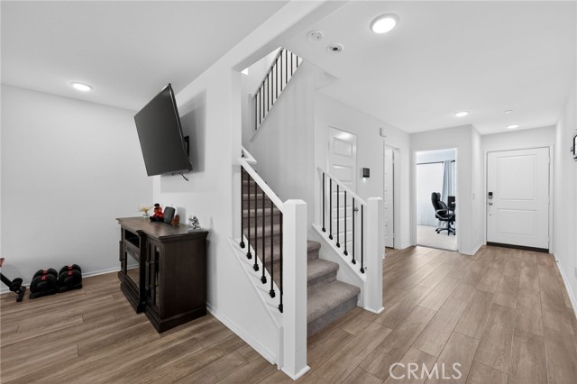 Detail Gallery Image 4 of 31 For 32970 Pacifica Pl, Lake Elsinore,  CA 92530 - 4 Beds | 3 Baths