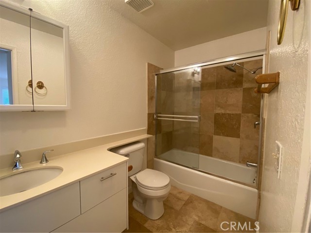 Detail Gallery Image 7 of 13 For 20527 S Vermont Ave #4,  Torrance,  CA 90502 - 2 Beds | 2 Baths