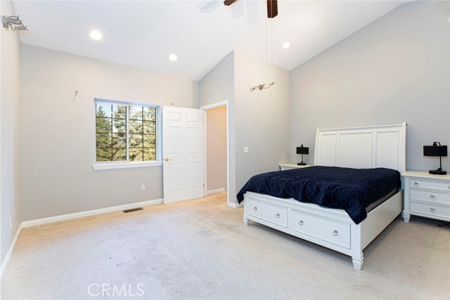 Detail Gallery Image 24 of 62 For 30265 Gremlin Ct, Running Springs,  CA 92382 - 4 Beds | 4 Baths