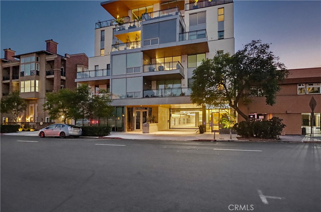 2750 4th Ave - photo 2