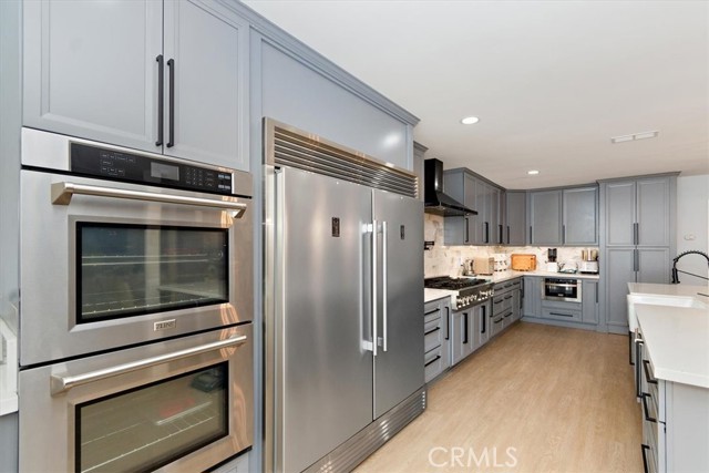 Detail Gallery Image 8 of 31 For 2105 Oxford Ave, Claremont,  CA 91711 - 4 Beds | 3 Baths