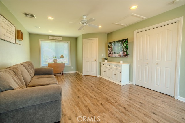 Detail Gallery Image 14 of 43 For 22396 Barbacoa Dr, Saugus,  CA 91350 - 3 Beds | 3 Baths