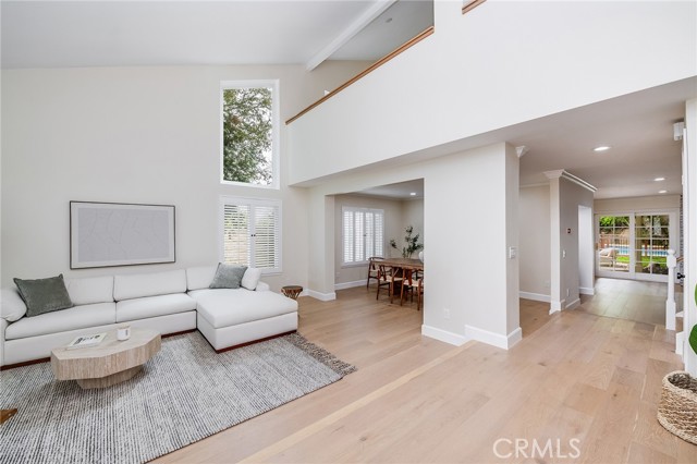 20516 Germain Street, Chatsworth CA: https://media.crmls.org/medias/8bcbfa41-a01c-4643-a64c-515923ade9af.jpg