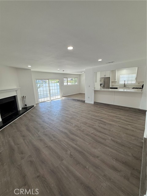 Detail Gallery Image 2 of 13 For 16108 Napa, North Hills,  CA 91343 - 4 Beds | 2 Baths