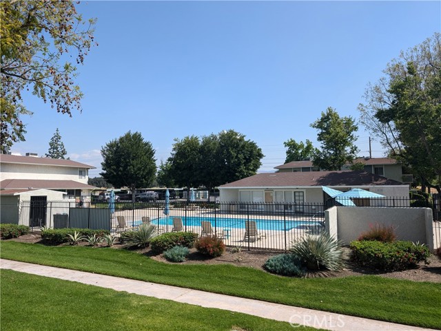 26200 Redlands Boulevard, Redlands CA: https://media.crmls.org/medias/8bce64ef-db37-4b92-b55f-d0a29d60bb8f.jpg