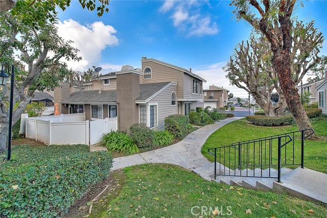 15726 Tetley Street, Hacienda Heights CA: https://media.crmls.org/medias/8bce6e39-2101-4ce2-bdc8-830d1a4e9f57.jpg