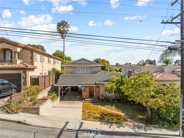 1524 Voorhees Avenue, Manhattan Beach, California 90266, 4 Bedrooms Bedrooms, ,2 BathroomsBathrooms,Residential,Sold,Voorhees,SB24110259