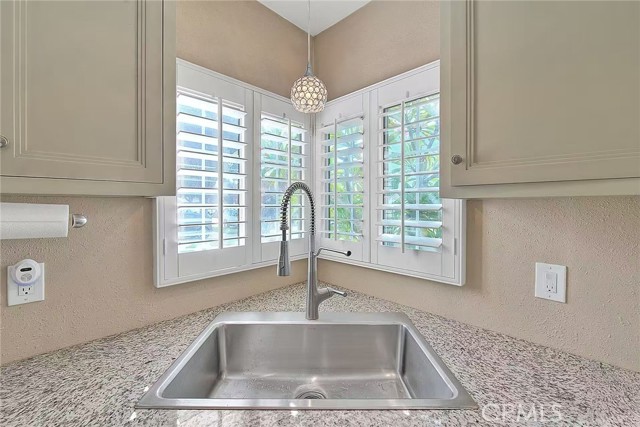 6442 Raymond Avenue, Long Beach CA: https://media.crmls.org/medias/8bd04dee-6529-4f1c-833d-93b04ac0c901.jpg