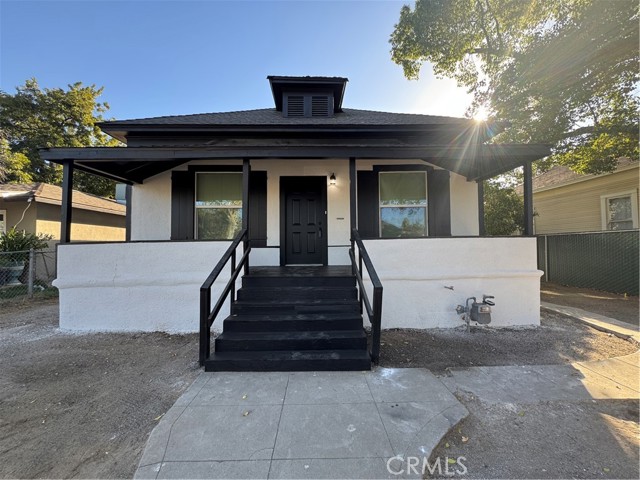 Detail Gallery Image 1 of 23 For 428 N Clark St, Fresno,  CA 93701 - 3 Beds | 1 Baths