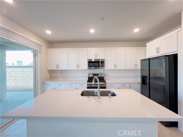 Detail Gallery Image 3 of 25 For 4664 S Piper Way, Ontario,  CA 91762 - 4 Beds | 3 Baths